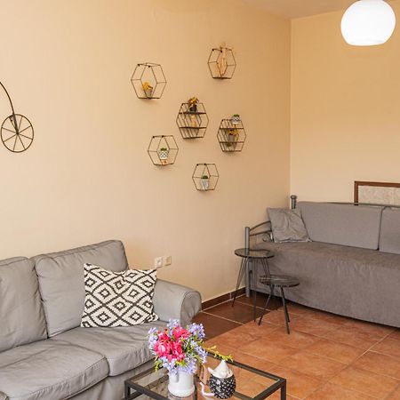 Mouse House Apartment Gouvia Bagian luar foto
