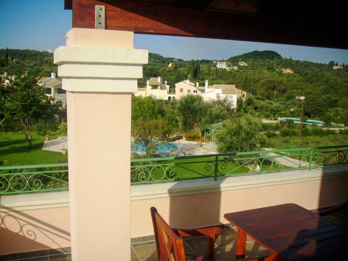 Mouse House Apartment Gouvia Bagian luar foto
