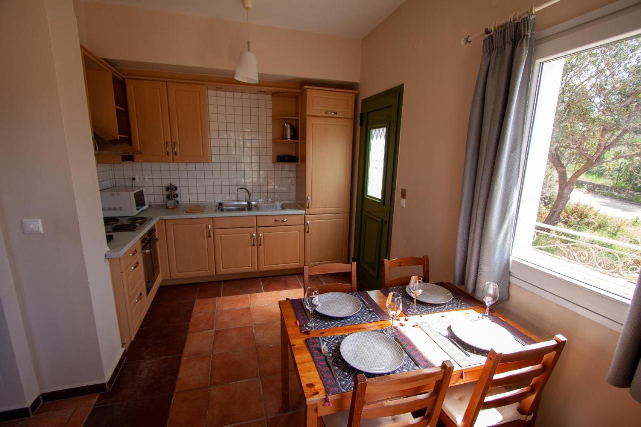 Mouse House Apartment Gouvia Bagian luar foto