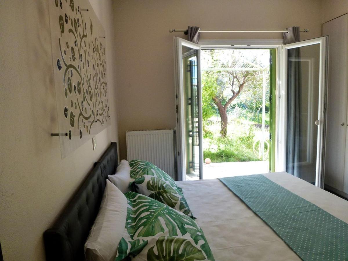 Mouse House Apartment Gouvia Bagian luar foto
