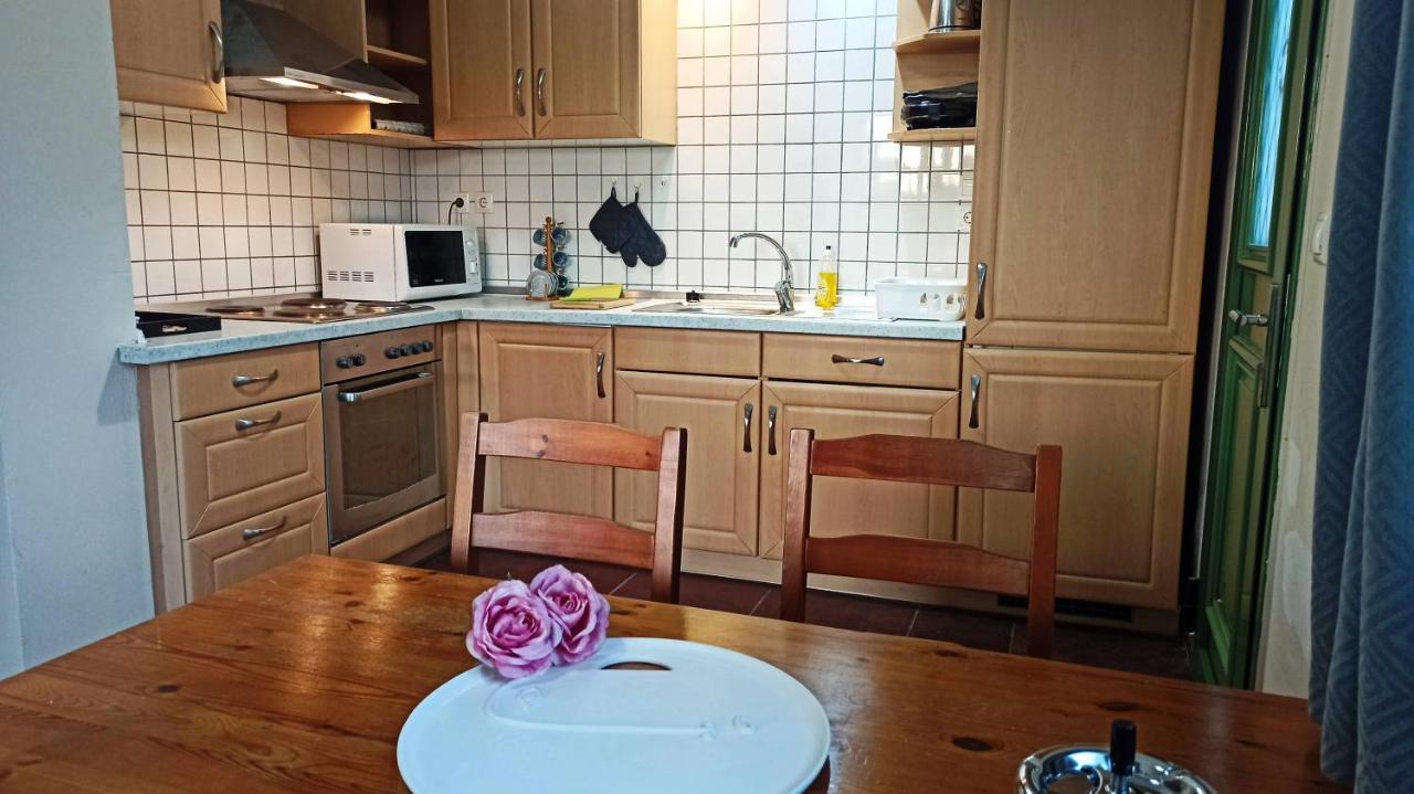 Mouse House Apartment Gouvia Bagian luar foto