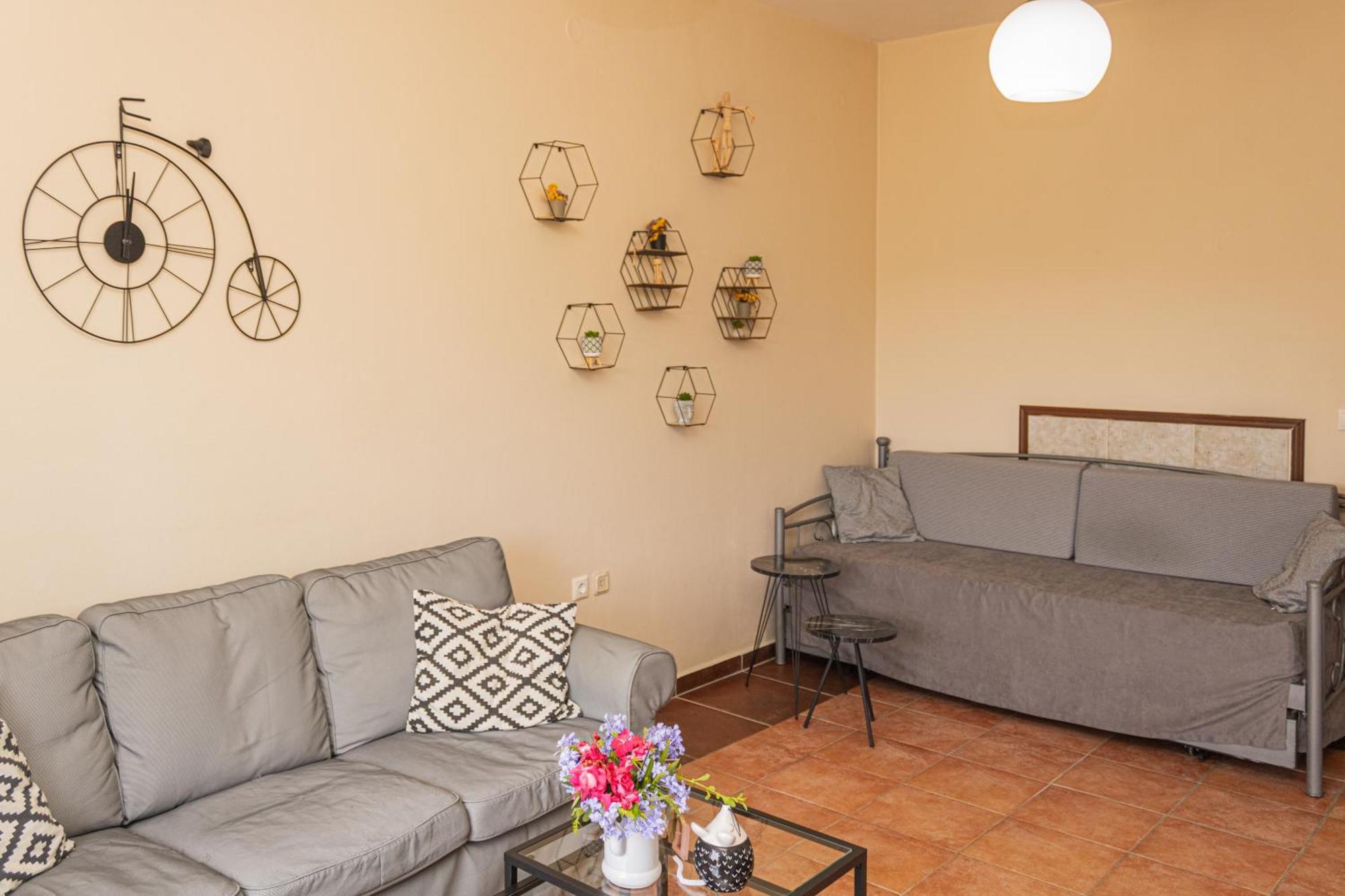 Mouse House Apartment Gouvia Bagian luar foto